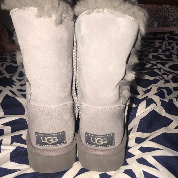 Ugg boots - Picture 1 of 3